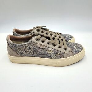 TAOS Shoes Womens 6.5 Taupe Gray Paisley Leather PLIM SOUL LUX Soft Tennis